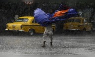 IMD issues heavy rainfall alert for West Bengal, Sikkim; partly cloudy sky over Delhi