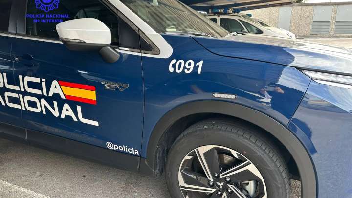 Detienen a un enfermero de un hospital de Barcelona por robar más de 7.000 euros de la tarjeta bancaria de una paciente de 91 años