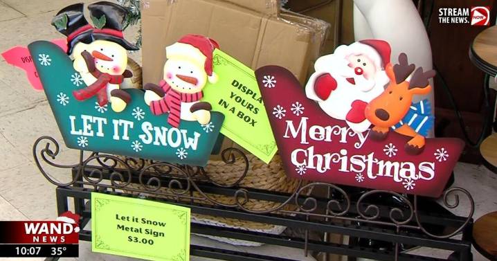 Snow storm slows down small business Saturday in Decatur