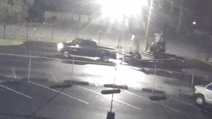 Thieves steal $35k excavator in Puyallup