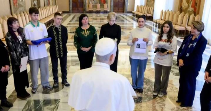Ukrainian children meet the pope to share accounts of forced displacement