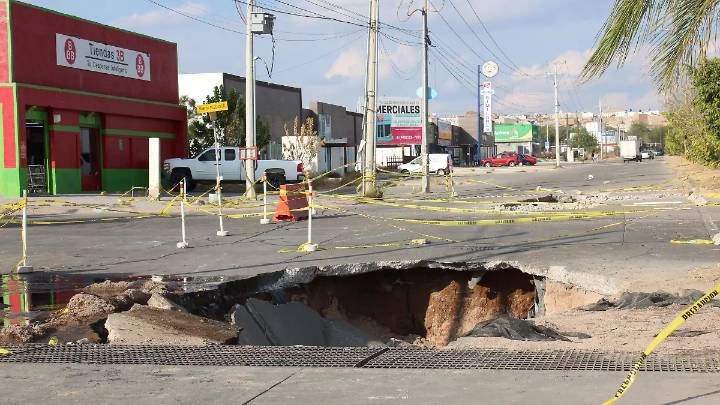 ¿Cómo se abrió un socavón que tragó un camión de 10 toneladas en La Florida? Esto reveló el estudio preliminar