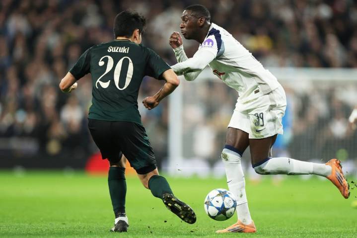 Florian Thauvin replaces injured Randal Kolo Muani in France’s squad for World Cup qualifiers