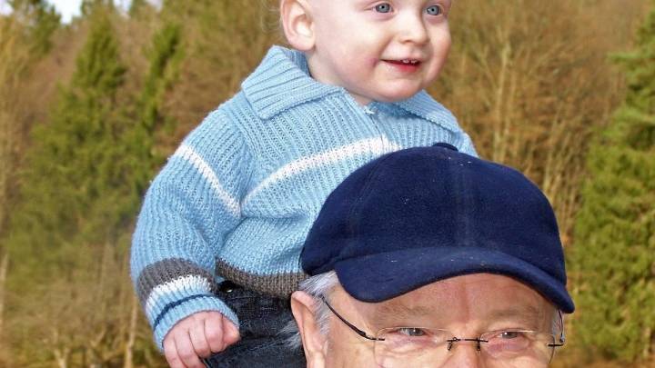 Mennonite Grandpa Now Charging $8 for Five Minute Piggyback Ride