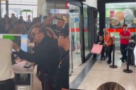 Julio Preciado explota contra Volaris por retraso de vuelo en Tijuana