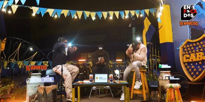 Jefferson Farfán, Luis Advíncula y Roberto Guizasola pasaron tremendo susto en pleno programa: hincha hizo explotar una bombarda