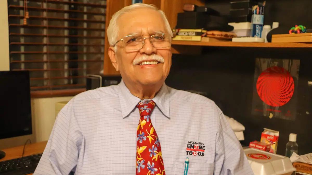 Hilario Olea celebra 50 años de vocación periodística