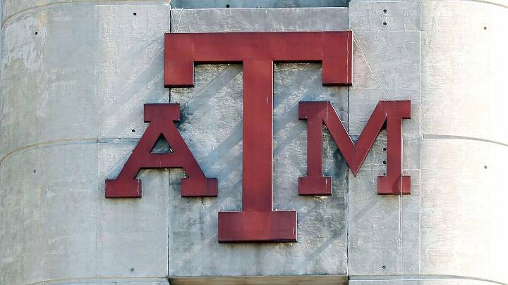 Texas A&M: Trooper who pointed at players relieved of duties