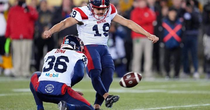 Als kicker Maltos Diaz puts mother’s name on his back