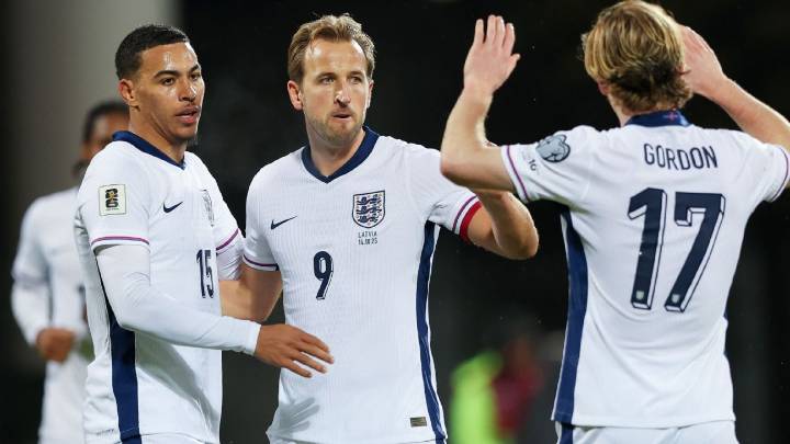 England want 'brotherhood' before World Cup