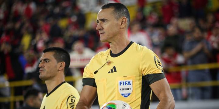 Wilmar Roldán reveló la vez que escapó de la muerte como árbitro en pleno partido del fútbol colombiano