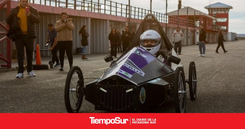 Industrial 4 Estudiantes presentaron su auto eléctrico rumbo al Desafío ECO YPF 2025