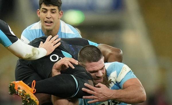 Los Pumas cayeron en Inglaterra, pero merodearon la hazaña y cerraron un gran año