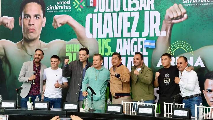 Julio César Chávez Jr. anuncia su regreso: peleará en México ante el argentino Sacco