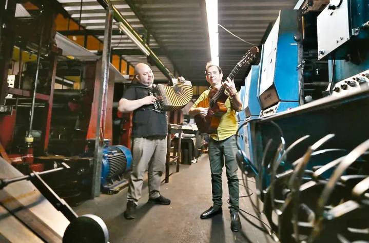 “En el folclore hay que innovar y abrir el camino para que otros oídos  también puedan escuchar”