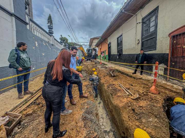 Inversión en infraestructura sanitaria avanza en zona urbana y rural de Sonsón