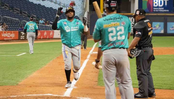 Bravos perdió ante Leones en el Monumental 10