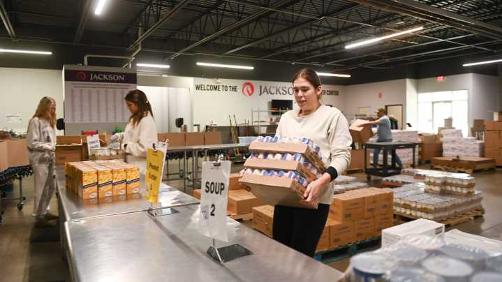 Where to donate food, money, time in Lansing this giving season