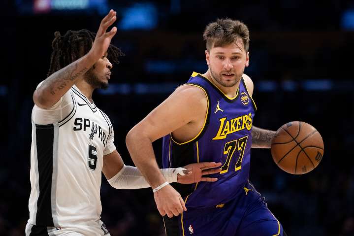 Where to watch Spurs vs. Lakers today: NBA free live stream