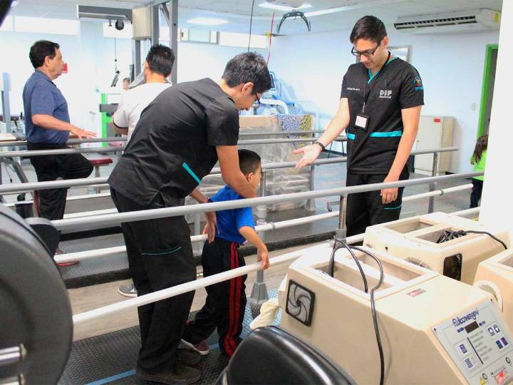 SNDIF tiene más de un centenar de centros de apoyo para personas con discapacidad