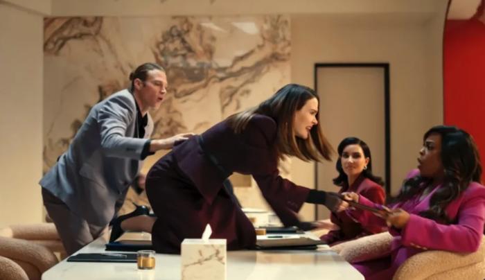 In Defense of ‘All’s Fair’s Carrington Lane