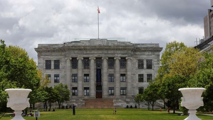 Explosion rocks Harvard Medical School building in Boston