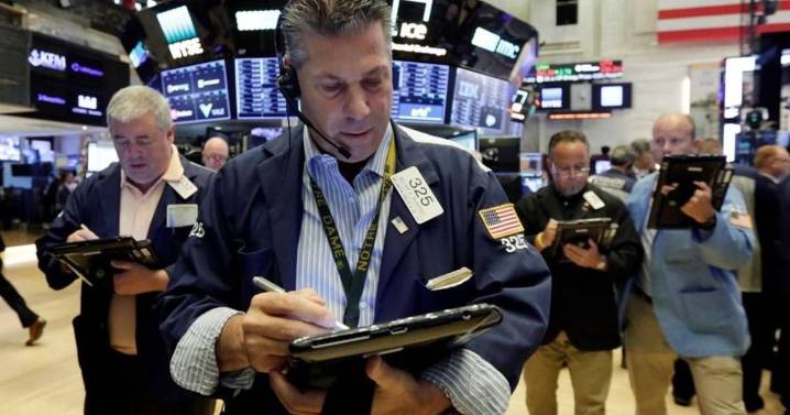 El riesgo país perforó el piso de los 600 puntos