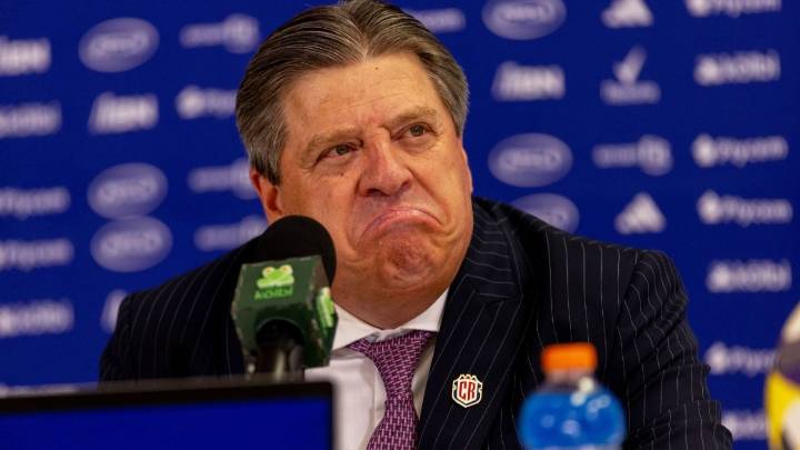 VIDEO | ‘Piojo’ Herrera explota contra prensa tica: “No renunciaré”