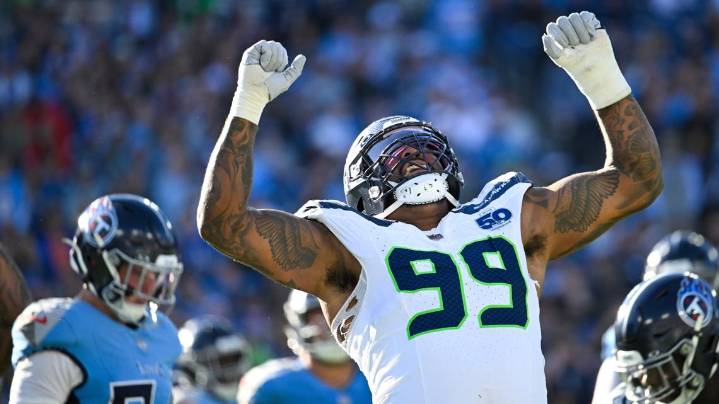 Sam Darnold throws for 244 yards and 2 TDs as Seahawks beat the Titans 30