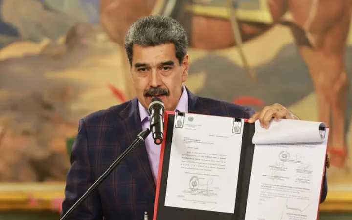 (VIDEO) Maduro promulga "Ley del Comando para la Defensa Integral de la Nación": Ordena activación inmediata