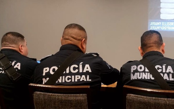 Capacitan a policías municipales en técnicas para detectar contrabando y drogas