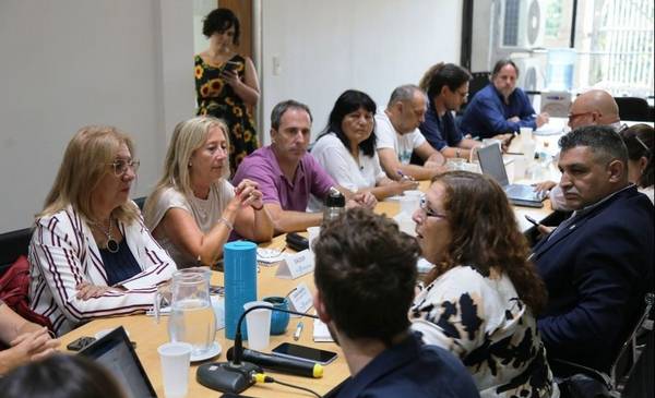 Paritaria sin oferta y con aguinaldo "condicionado": es el turno de los docentes, tras la reunión con estatales