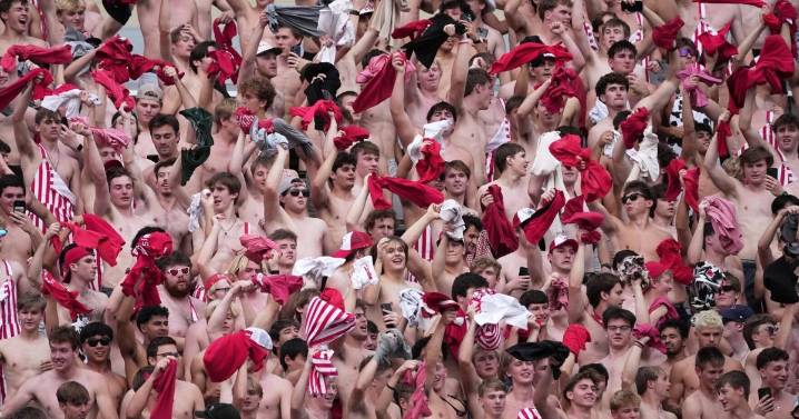 College football fans embrace the stadium anthem