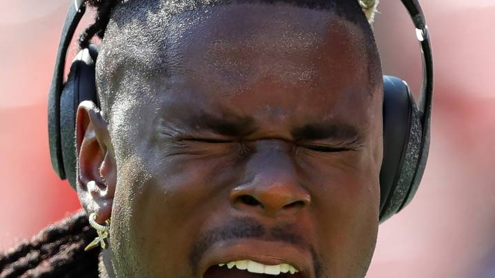 How Browns tight end David Njoku reacted to not being traded