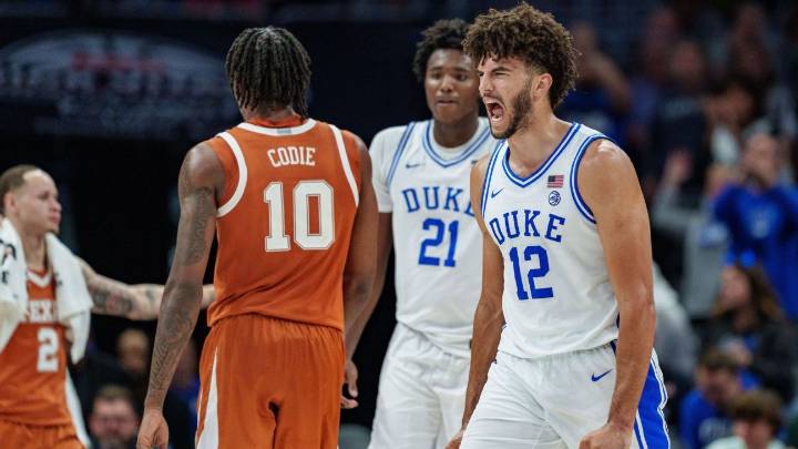 Cameron Boozer takes over in 2nd half to lift Duke past Texas