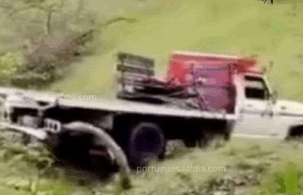 Más de 20 docentes lesionados en vuelco de camión en la “Subida del Diablito” de Barinas