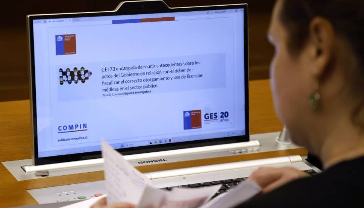 Escándalo en el sector público: 20 mil funcionarios bajo investigación por mal uso de licencias