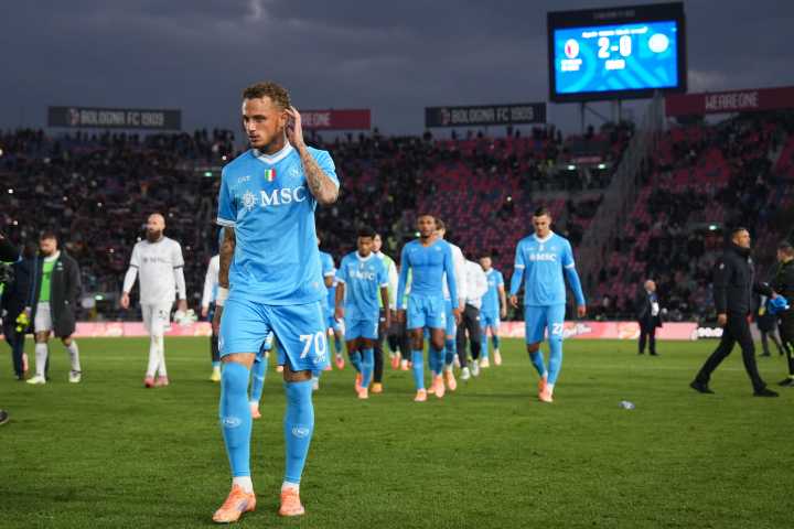 Napoli cae ante Bolonia y pierde el liderato de la Serie A