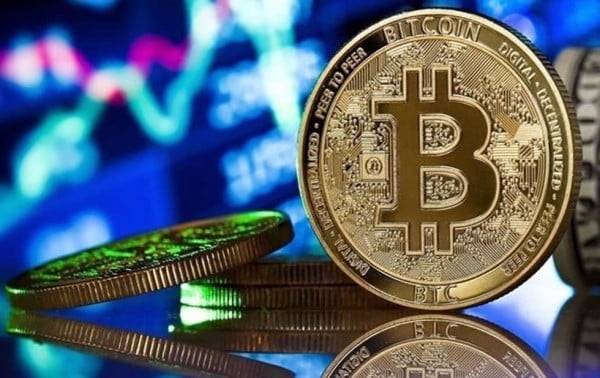 Cae bitcoin debajo de los 95 mil dólares