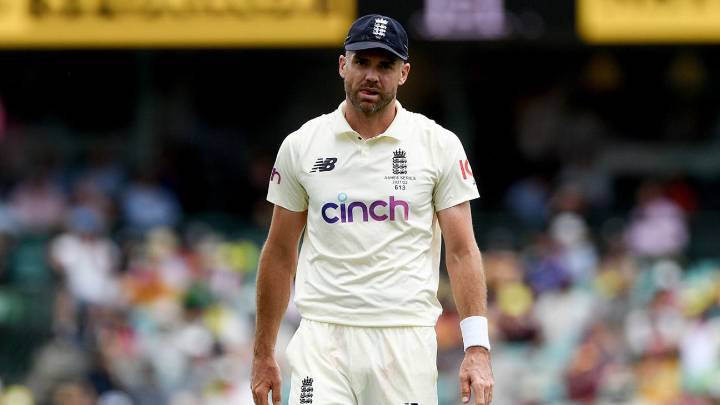 Anderson says 'weak' Australia are still Ashes favourites