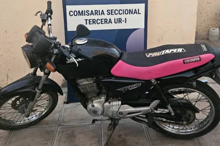 Recuperan en Santa Rosa una moto robada hace cinco años