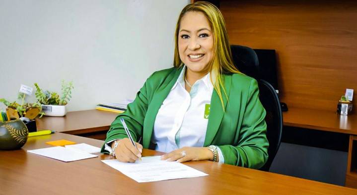 Contraloría del Congreso investiga a diputada por falsificación de firma en contrato