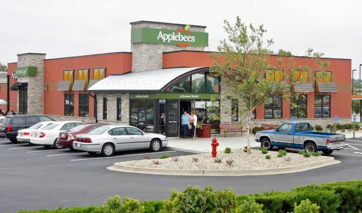 From Applebee’s to White Castle, see list of 40 chain restaurants open on Thanksgiving