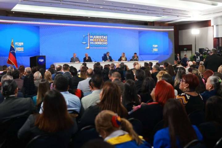 Presidente Maduro a EE. UU. : paren la mano enloquecida de quien ordena llevar una guerra al Caribe