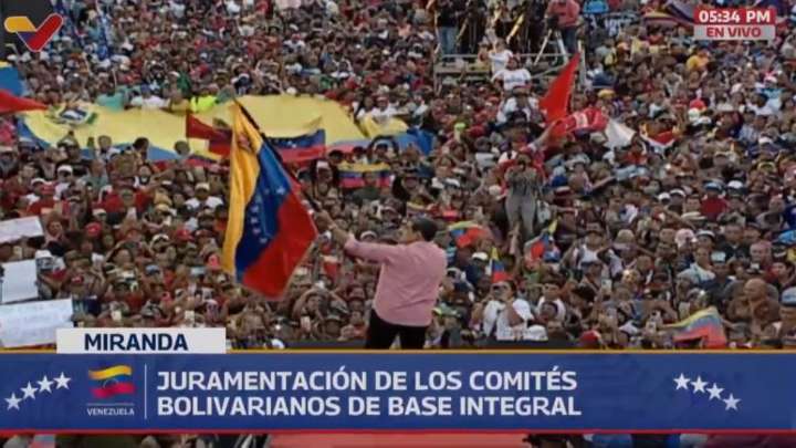 Unos 235 mil CBBI de calle fueron conformados en todo el país informó el presidente Nicolás Maduro