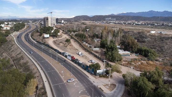 Los legisladores aprobaron un cobro extra a los vecinos de las rutas 82 y 99