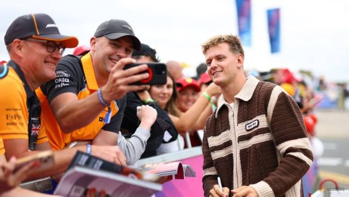 Mick Schumacher moves to IndyCar with RLL