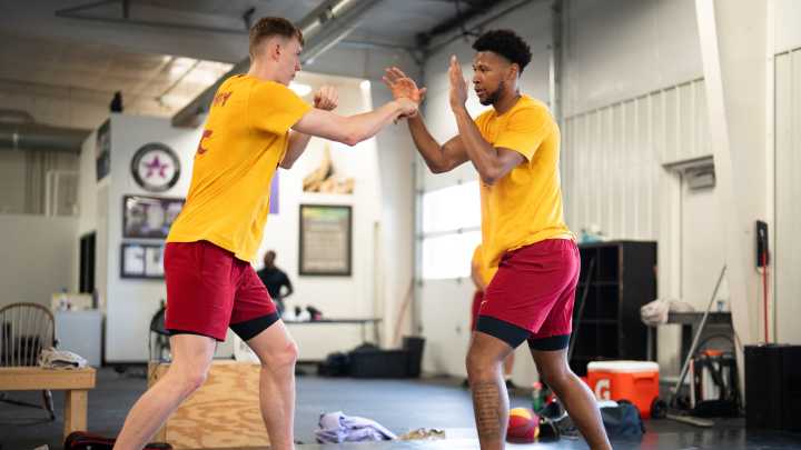 Iowa State basketball adds cage fighting to training regime