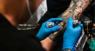 Tatuajes podrían aumentar vulnerabilidad a infecciones y cáncer: Estudio