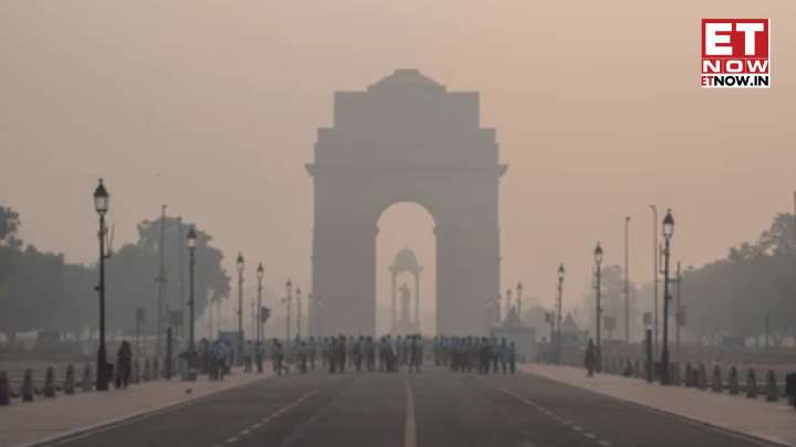 Delhi Pollution Update: India Gate covered in haze as AQI slips